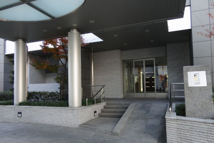 Ｇ.Ａ.タワーのコーチエントランス